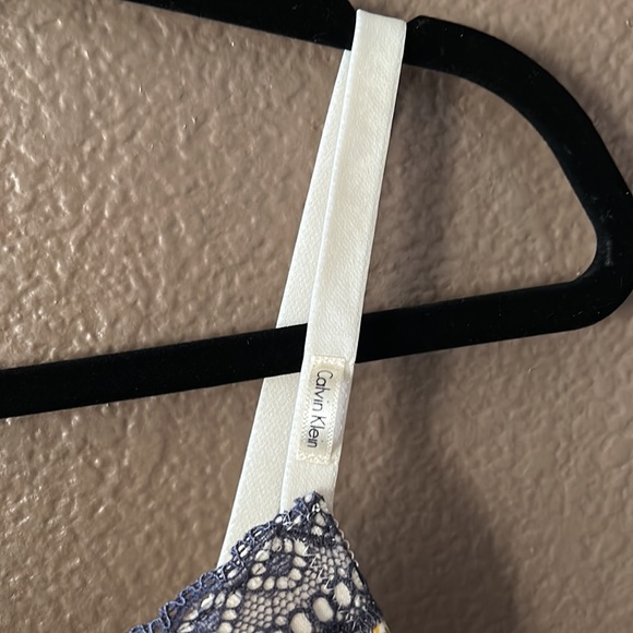 Calvin Klein bra - Picture 3 of 6